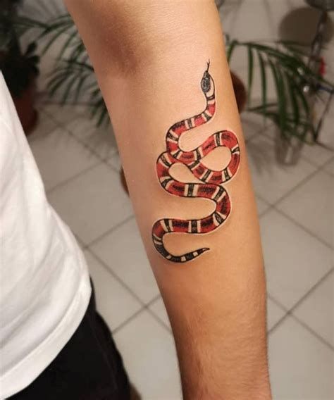 bracciale su avambraccio tattoo gucci|gucci snake tattoo meaning.